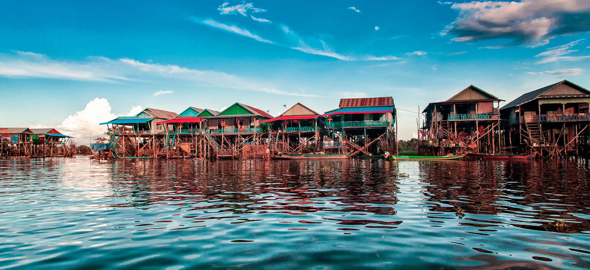 image-viajar-a-camboya-lago-tonle-sap-g2.webp - Pangea Viajes
