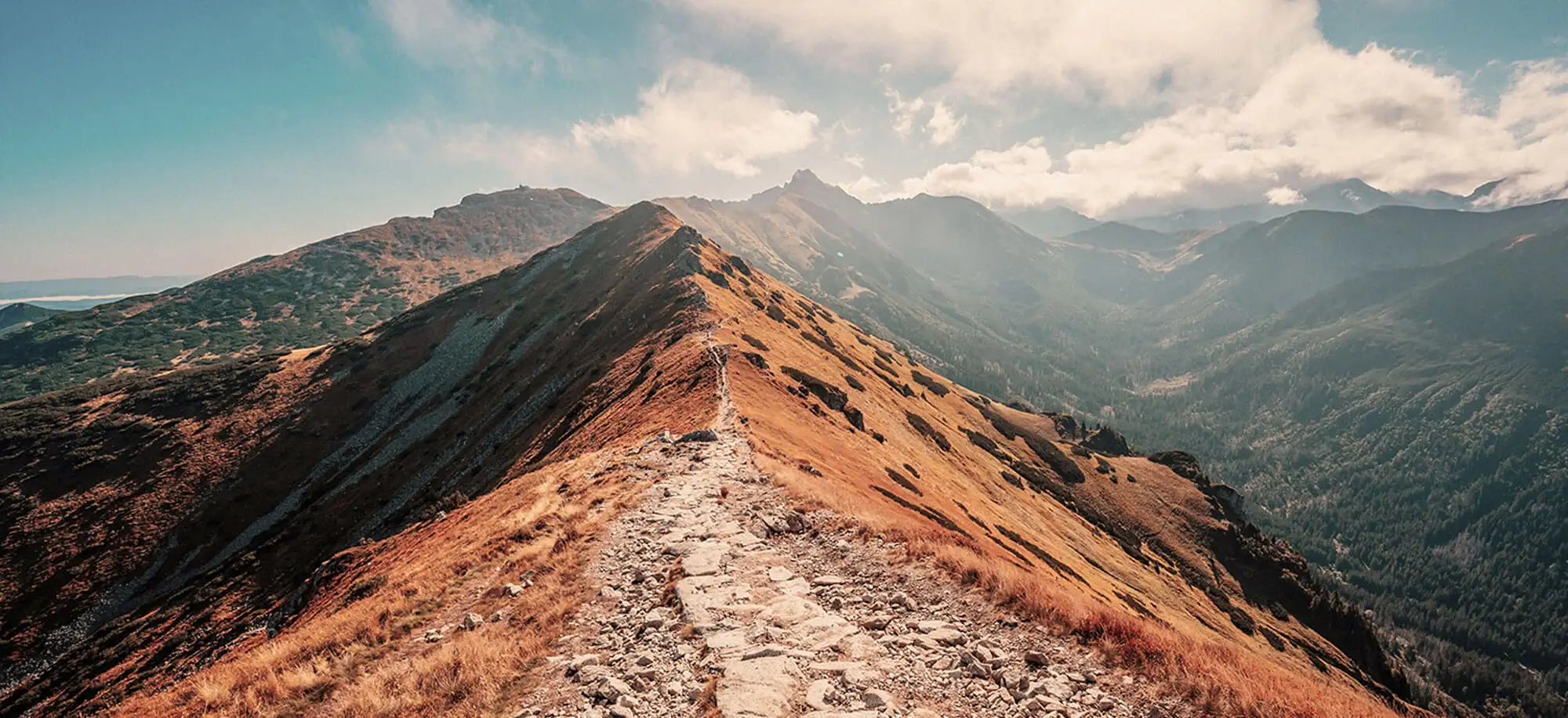 image-viajar-a-eslovaquia-montes tatras-g-1.webp - Pangea Viajes