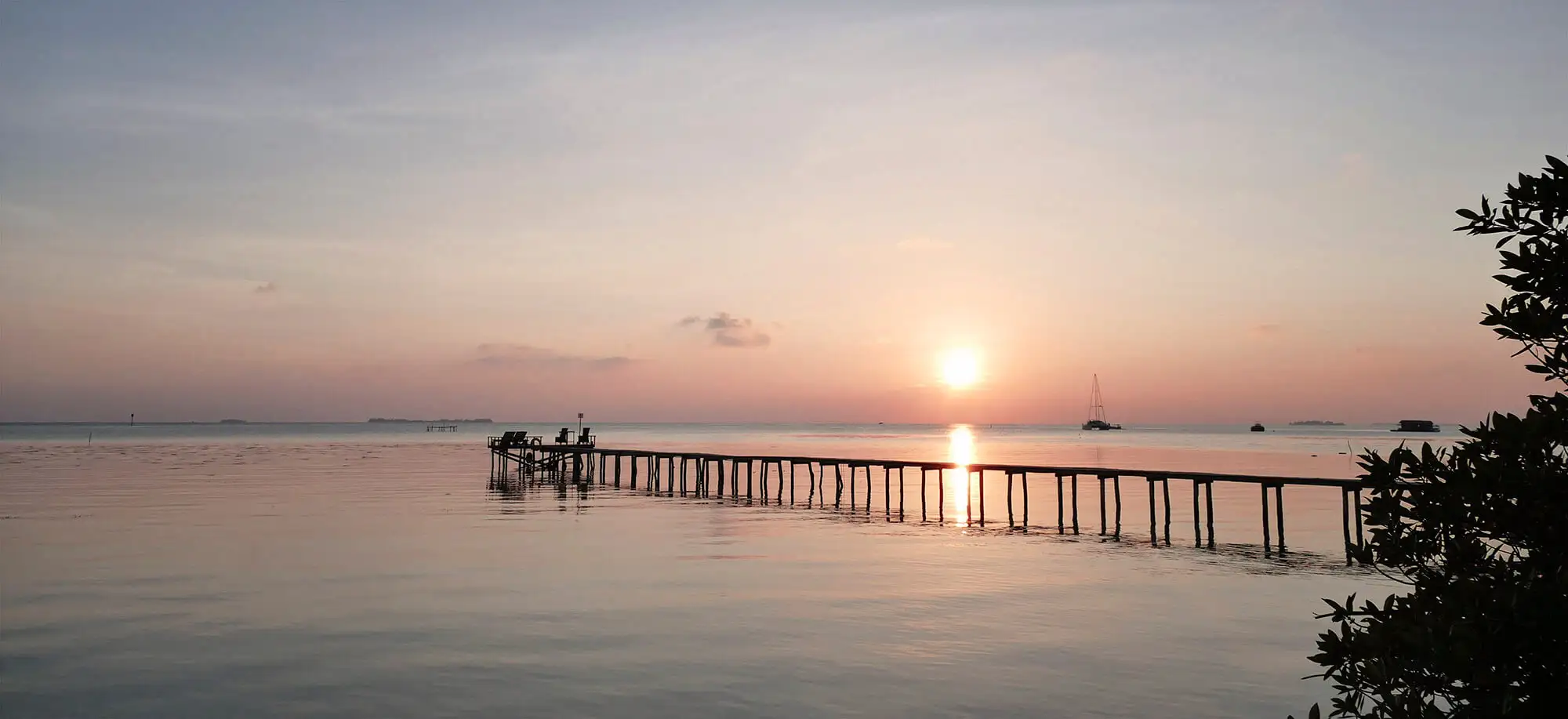 image-viajar-a-indonesia-parque-nacional-de-Karimunjawa-g1.webp - Pangea Viajes