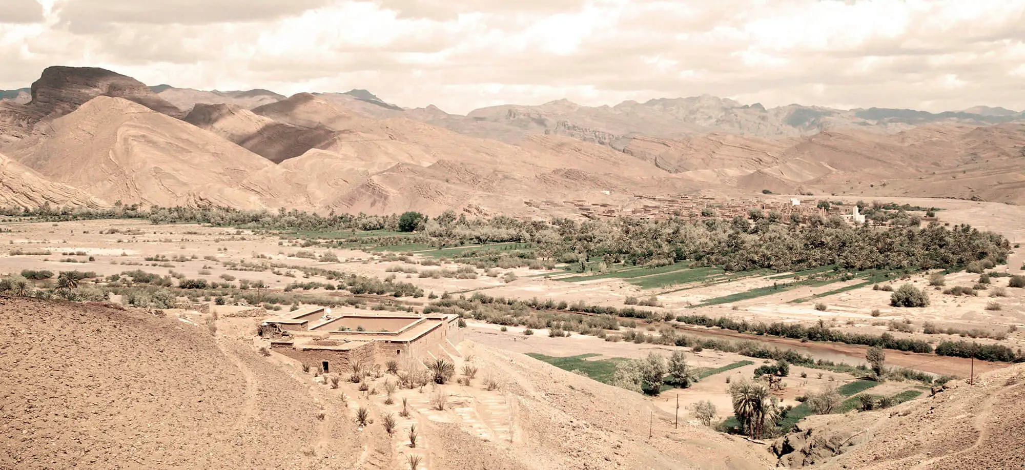 image-viajar-a-marruecos-el-valle-del-draa-g2.webp - Pangea Viajes