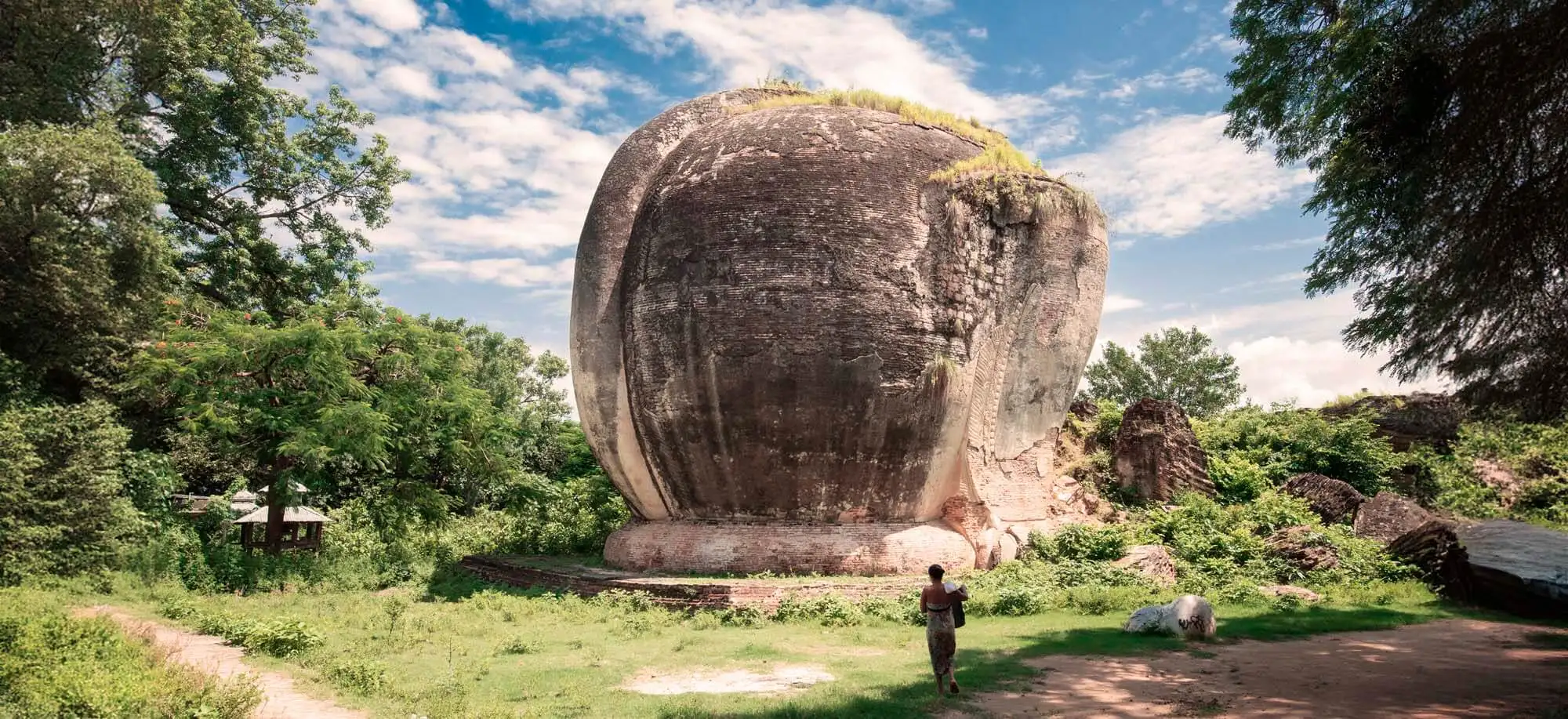 image-viajar-a-myanmar-mingun-g-3.webp - Pangea Viajes