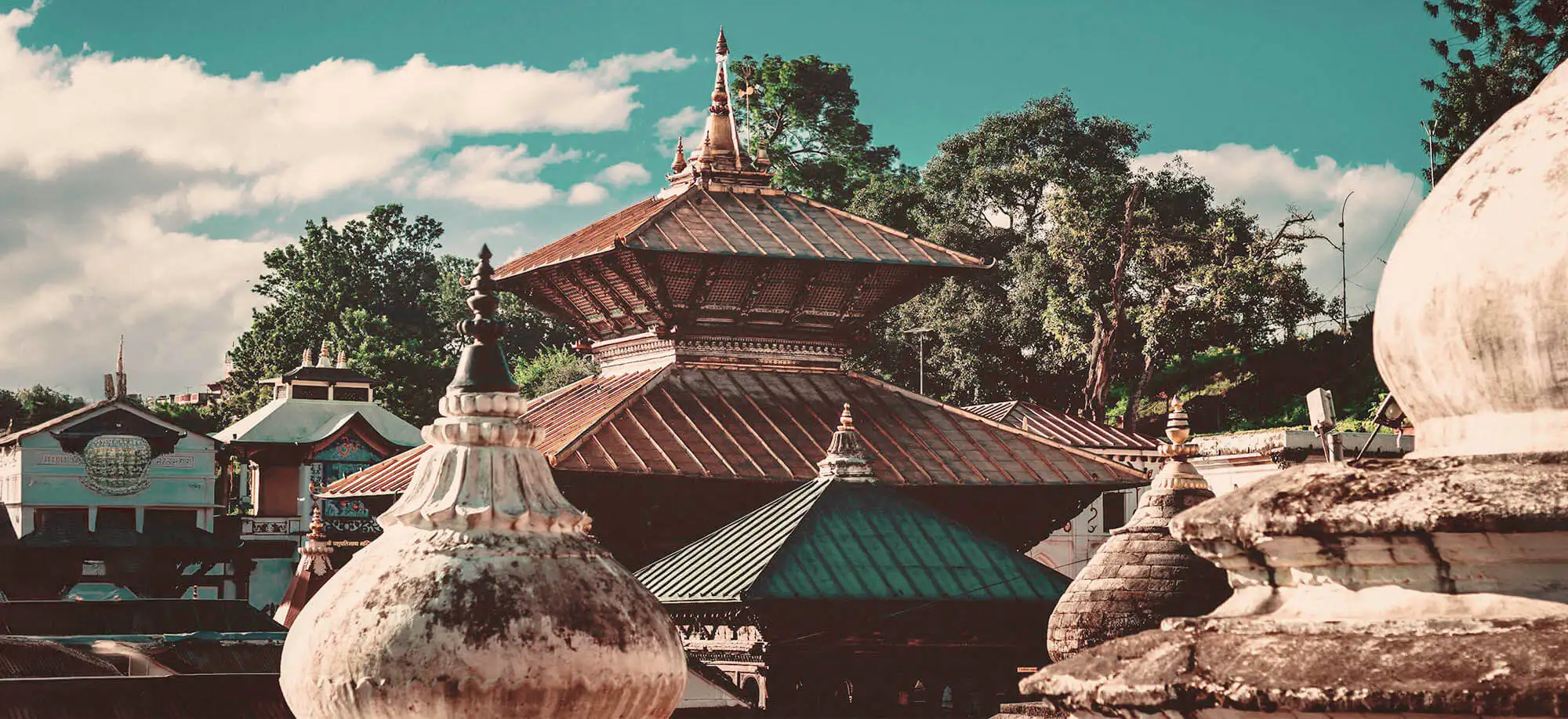 image-viajar-a-nepal-templo-de-pashupatinath-g-1.webp - Pangea Viajes