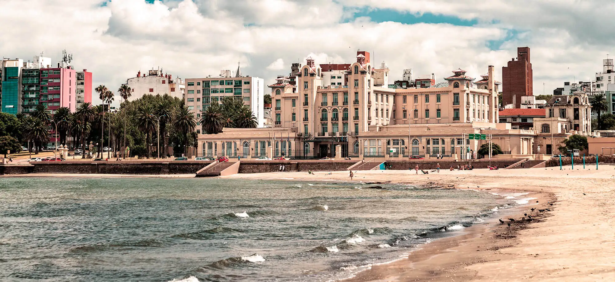 image-viajar-a-uruguay-montevideo-g2.webp - Pangea Viajes