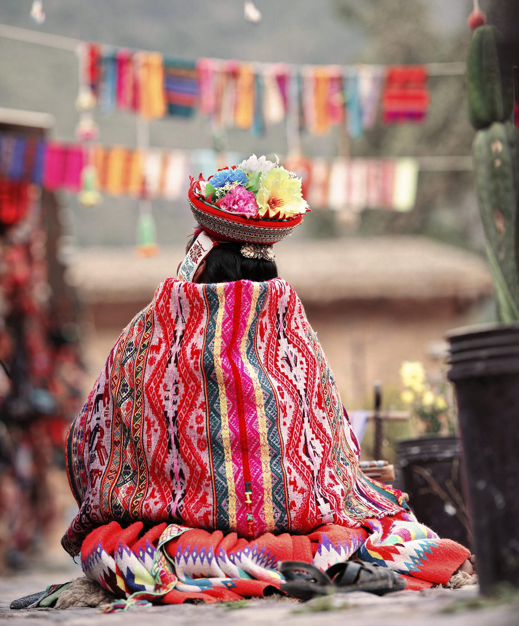 viaje-autor-peru-cuzco-señora-colores.jpg - Pangea Viajes